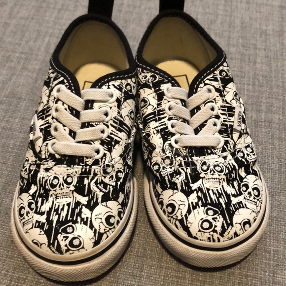 vans skeleton shoes